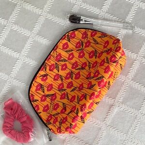 New Clinique x Donald Cosmetics Bag - Hot Pink Flower Lips w Brush & Scrunchie